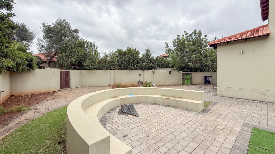 4 Bedroom Property for Sale in Birdwood Estate North West